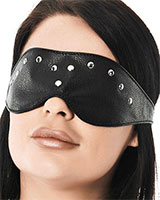 Augenmaske aus Leder mit Nieten - zum Schließen ins Bild klicken