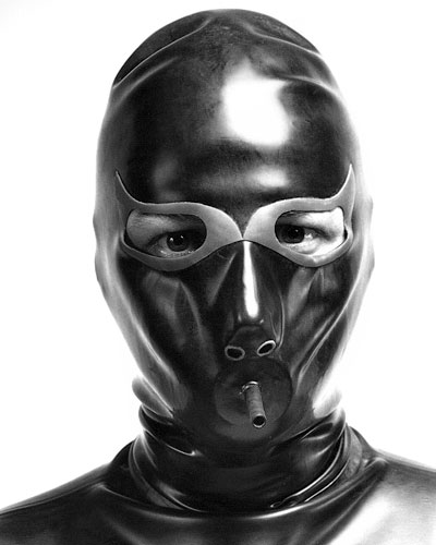 (Bild für) Haube aus dickem Latex mit Katzenaugen / Knebel / Schnürung