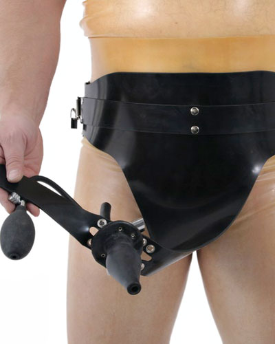 (Bild für) Deluxe Heavy Rubber Harness mit Klistierplug - auch für Damen