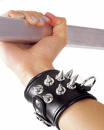 (Bild für) Handfesseln aus gefüttertem Rind-Spaltleder mit Spikes und D-Ringen